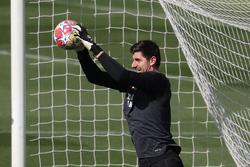 In the opponent's camp. Belgium head coach does not change his position on Courtois: he will not play at Euro 2024