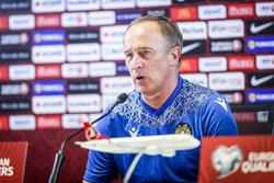 Petrakov upomniał dziennikarza za "dziwne pytanie" po meczu z Turcją